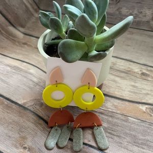 NWOT Geometric Design Earrings